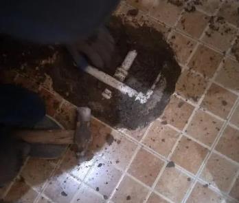 许昌市卫生间漏水维修公司为您分享下卫生间渗水如何处理及注意事项